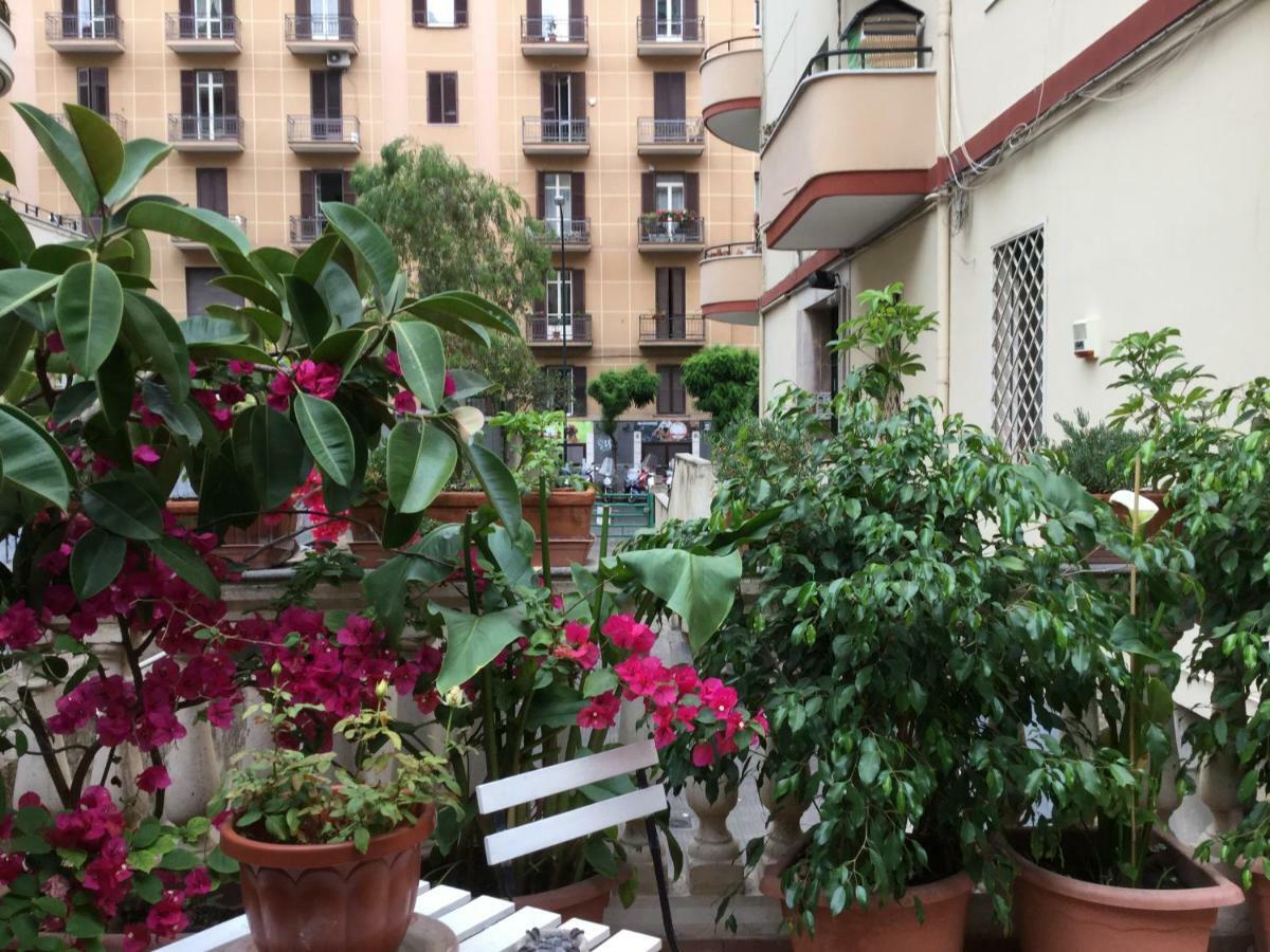 B&B Michelangelo Napoli Eksteriør bilde