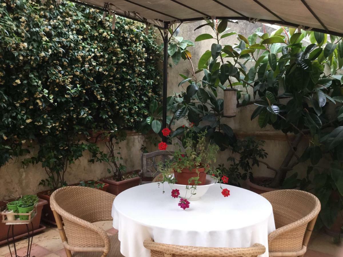 B&B Michelangelo Napoli Eksteriør bilde