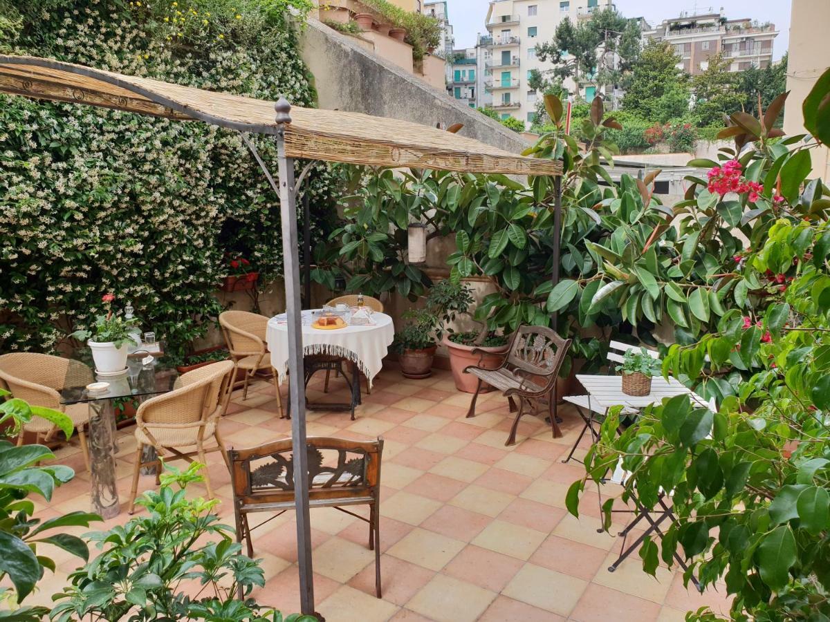 B&B Michelangelo Napoli Eksteriør bilde